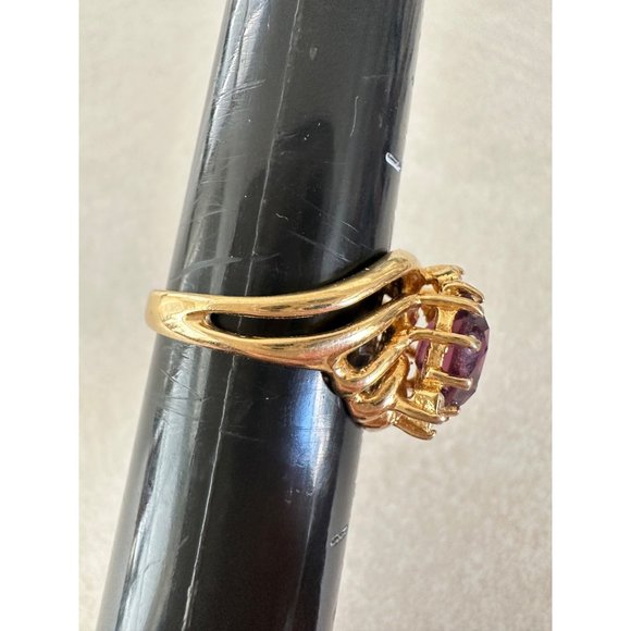 Aurora 18kt GE yellow gold electroplated purple clear cubic zirconia ring - Picture 6 of 9